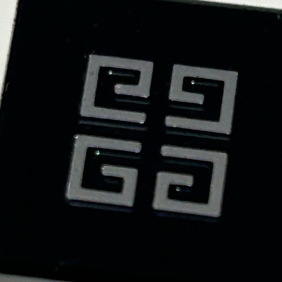 Givenchy Prisme Libre Skin Caring Liquid Highlighter Bronze NWT Full Size - Picture 6 of 8